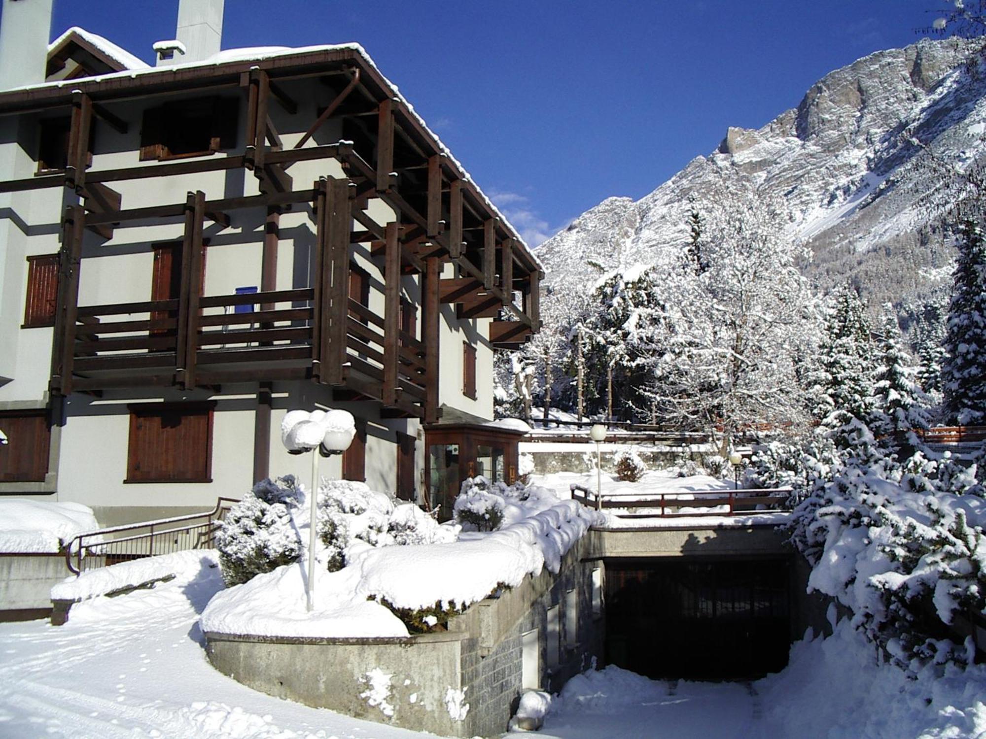 Hotel Terme บอร์มิโอ ภายนอก รูปภาพ